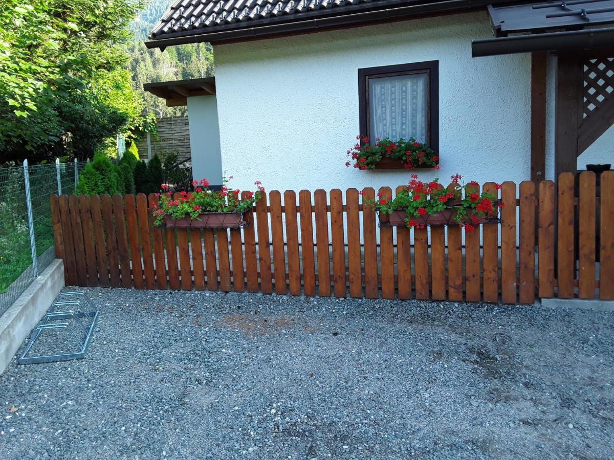 Ferienhaus Bionda Tröpolach エクステリア 写真